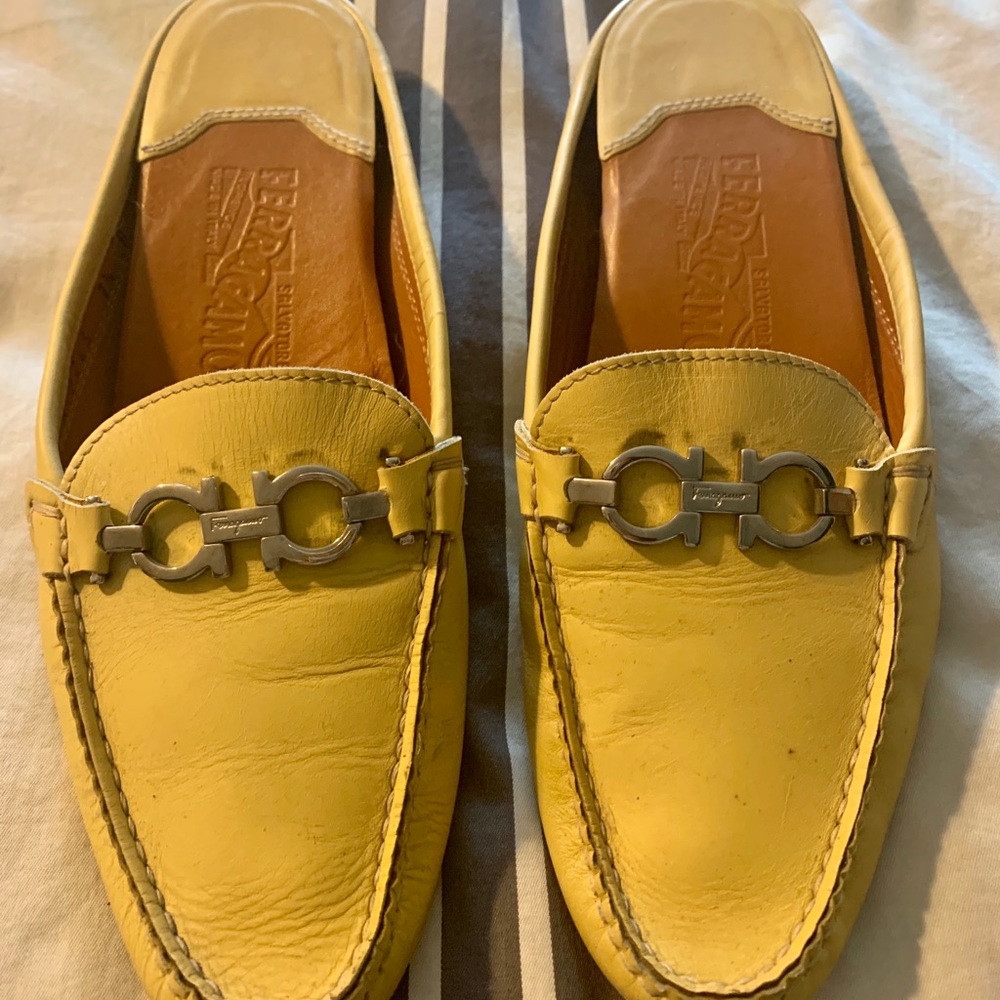 Vintage Ferragamo driving moccasins
